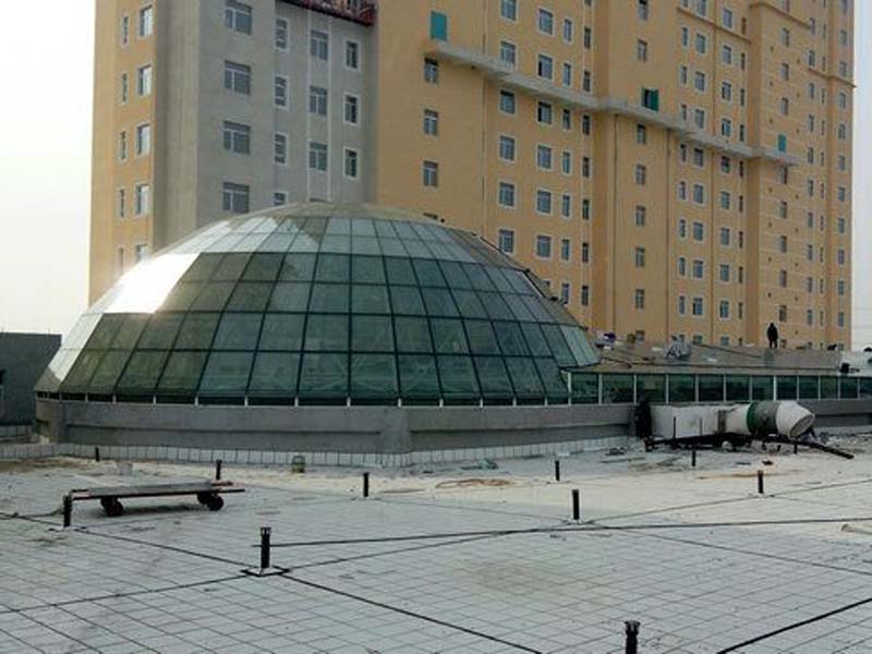 平莊中央商務區(qū)h座采光頂網(wǎng)架屋面工程